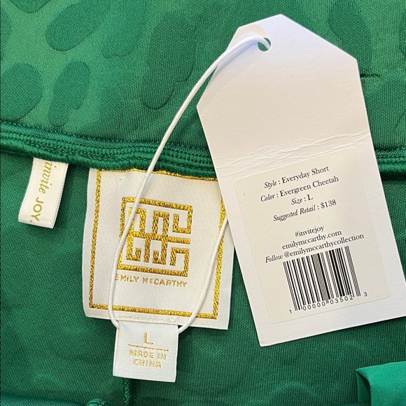 Emily McCarthy High-Rise Evergreen Cheetah Jacquard Shorts - Picture 2 of 10